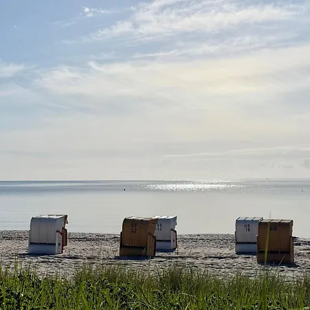 Апартаменты Wahlheimat Haffkrug, Strandnaher Ostseeurlaub, Terrasse, Tiefgarage Und Wlan Шарбойц
